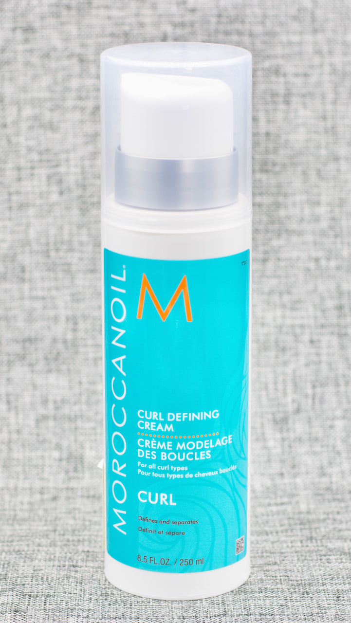 Easily activate and define curls while hydrating hair. Moroccanoil® Curl Defining Cream is one of our most popular products for curly hair. This argan oil-infused curl definer