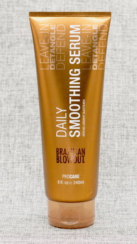  Brazilian Blowout Daily Smoothing Serum is a unique leave-in styling protectant that smooths, conditions and detangles while protecting the hair from thermal styling and environmental damage. 