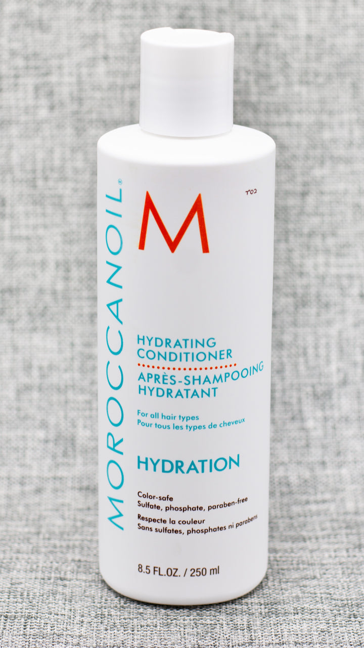 Condition and detangle dehydrated hair with Moroccanoil® Hydrating Conditioner. This gentle, daily-use formula leaves hair smoother, more manageable and easier to style. Infused with antioxidant-rich argan oil, vitamins A and E and moisturizing red algae for optimal hydration for all hair types—from normal to dry hair. Color-safe. Sulfate-free, phosphate-free and paraben-free.