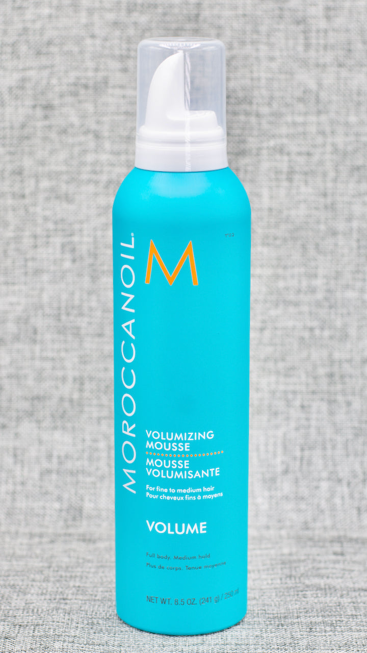 Moroccan Oil Volumizing Mousse, An airy styling mousse that builds body and provides flexible, flake-free hold for lasting volume and movement. Give your hair instant volume and lift with Moroccanoil® Volumizing Mousse for medium to fine hair. This weightless styling volumizer builds body and creates lift without stickiness.