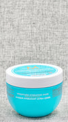 Moroccan Oil Weightless Hydrating Mask revives lifeless, dry hair with this moisturizing, five-minute hair mask. is a rich and creamy, yet lightweight, deep-conditioning treatment that's rich in argan oil and nourishing ingredients. This high-performance formula hydrates and conditions fine hair while dramatically improving its texture, elasticity, shine and manageability.