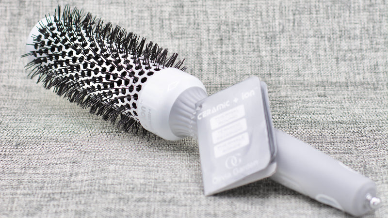 Ceramic Ion Thermal Round Brush restores hair balance, add luster and sheen and smooth hair. Adds volume at the root and curl at the ends for short length hair