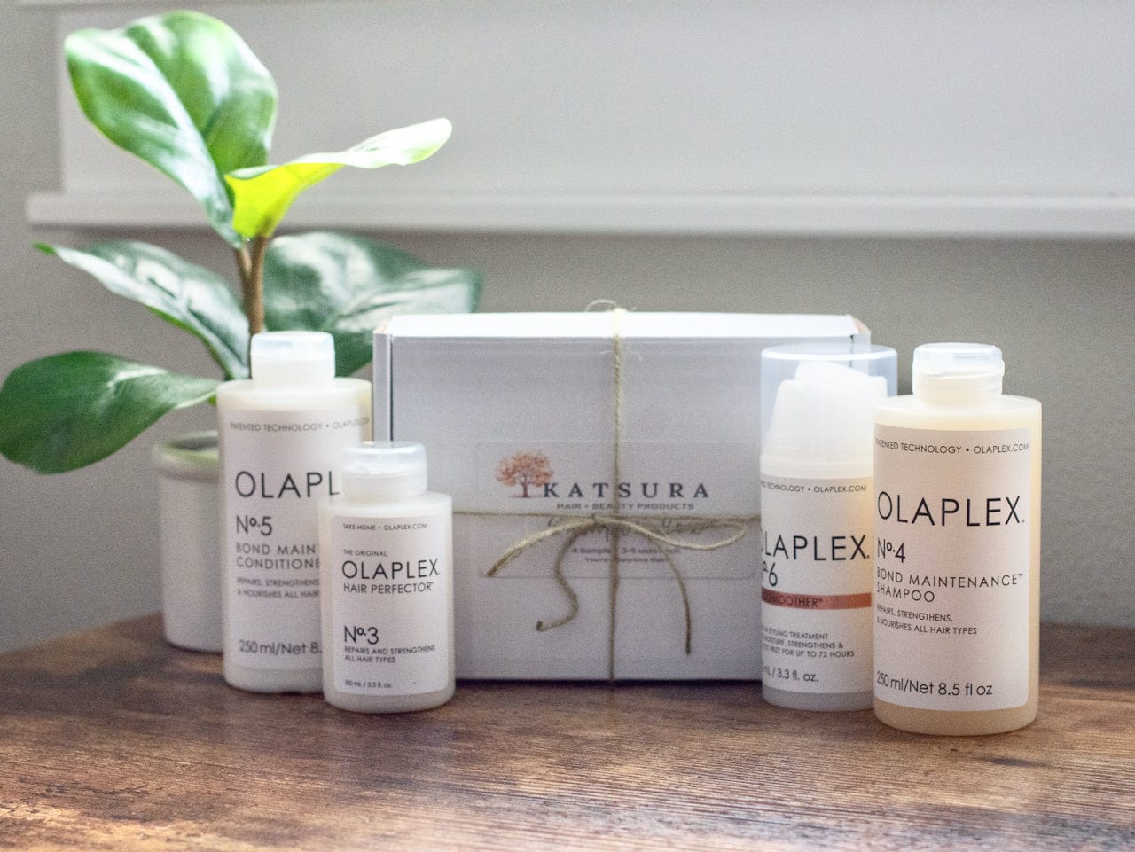 【新品未開封＋おまけ付き】Hyuk's Best Skincare Box Salon Haircare Sample Box #1 | 4 products without big bottle