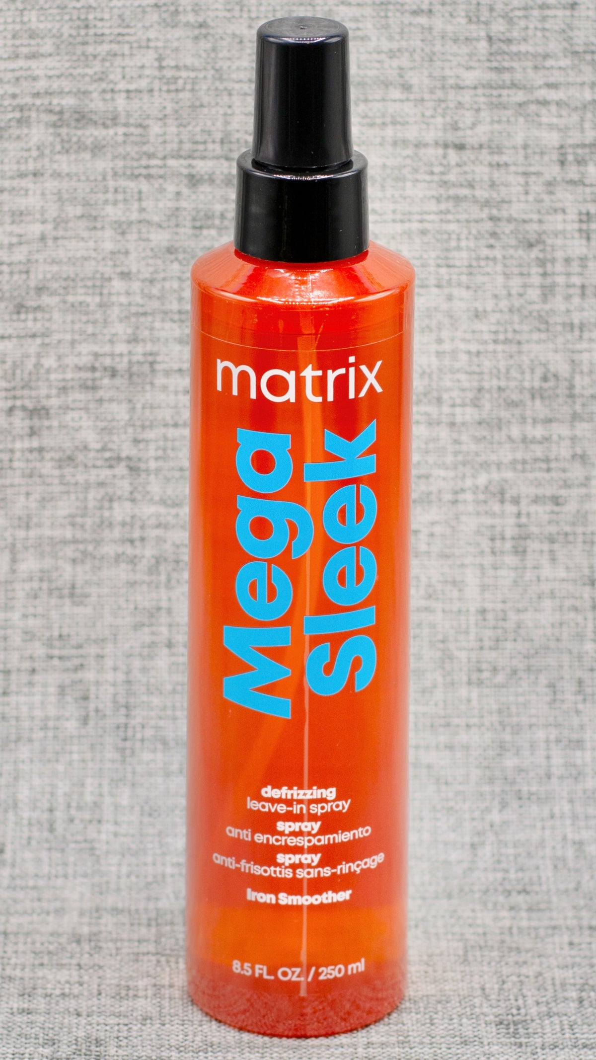 Matrix Styling Matrix Mega Sleek Defrizzing Spray