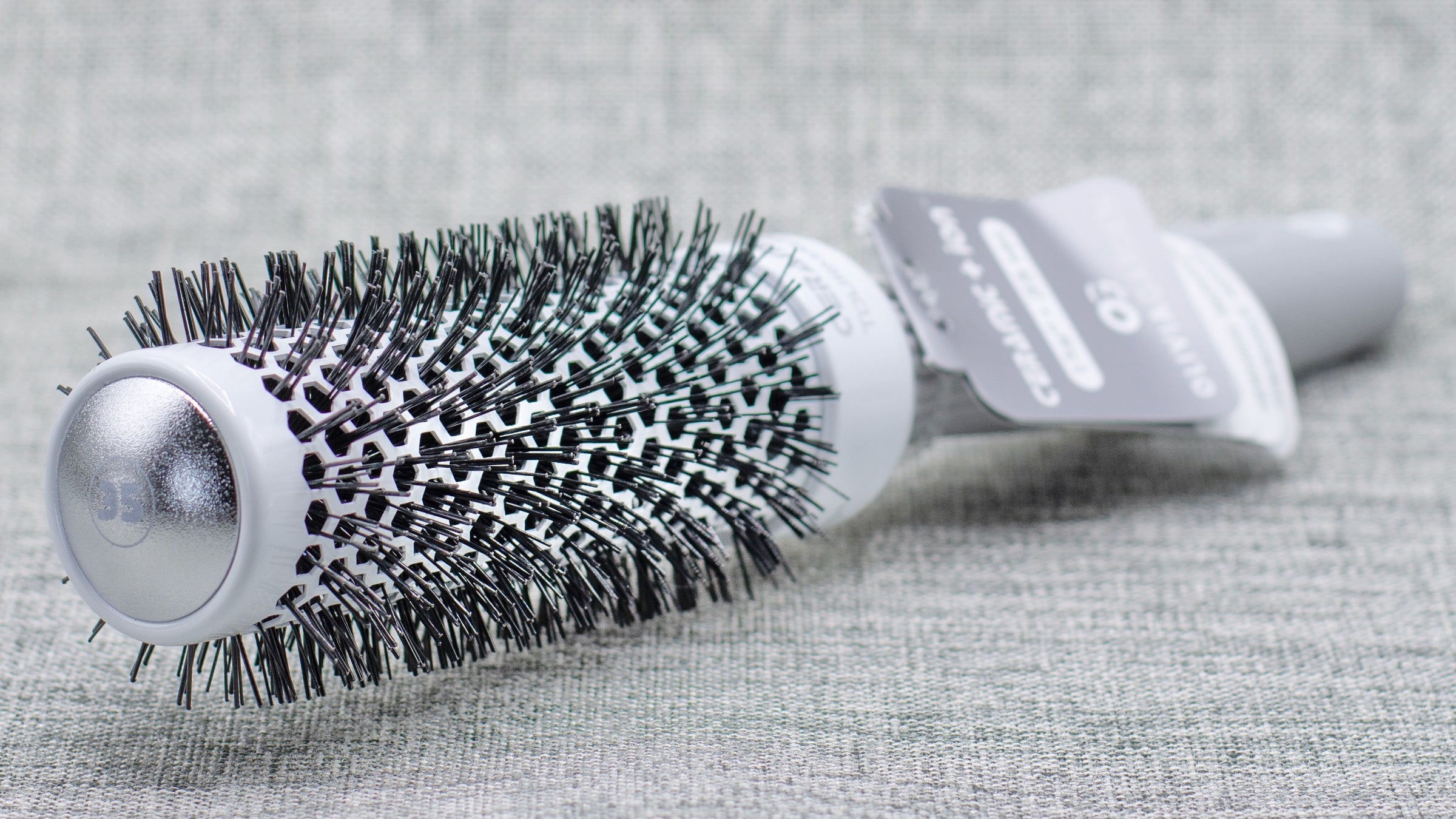 Olivia Garden Tools Olivia Garden Ceramic+Ion  Small 1 3/8" Thermal Round Brush